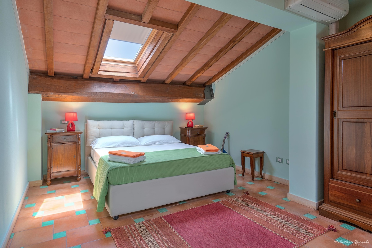 Cancellaia - lovely attic apartment in farmhouse