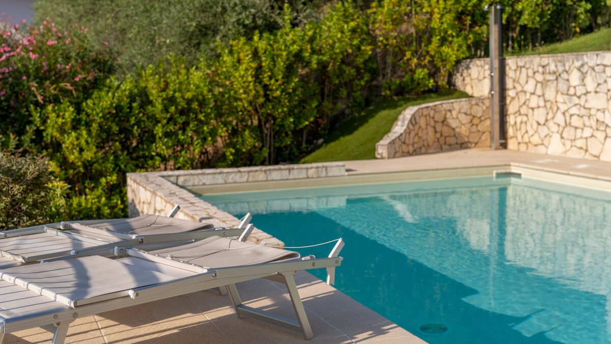 Airbnb Garda Lake/ free park/ big swimming pool