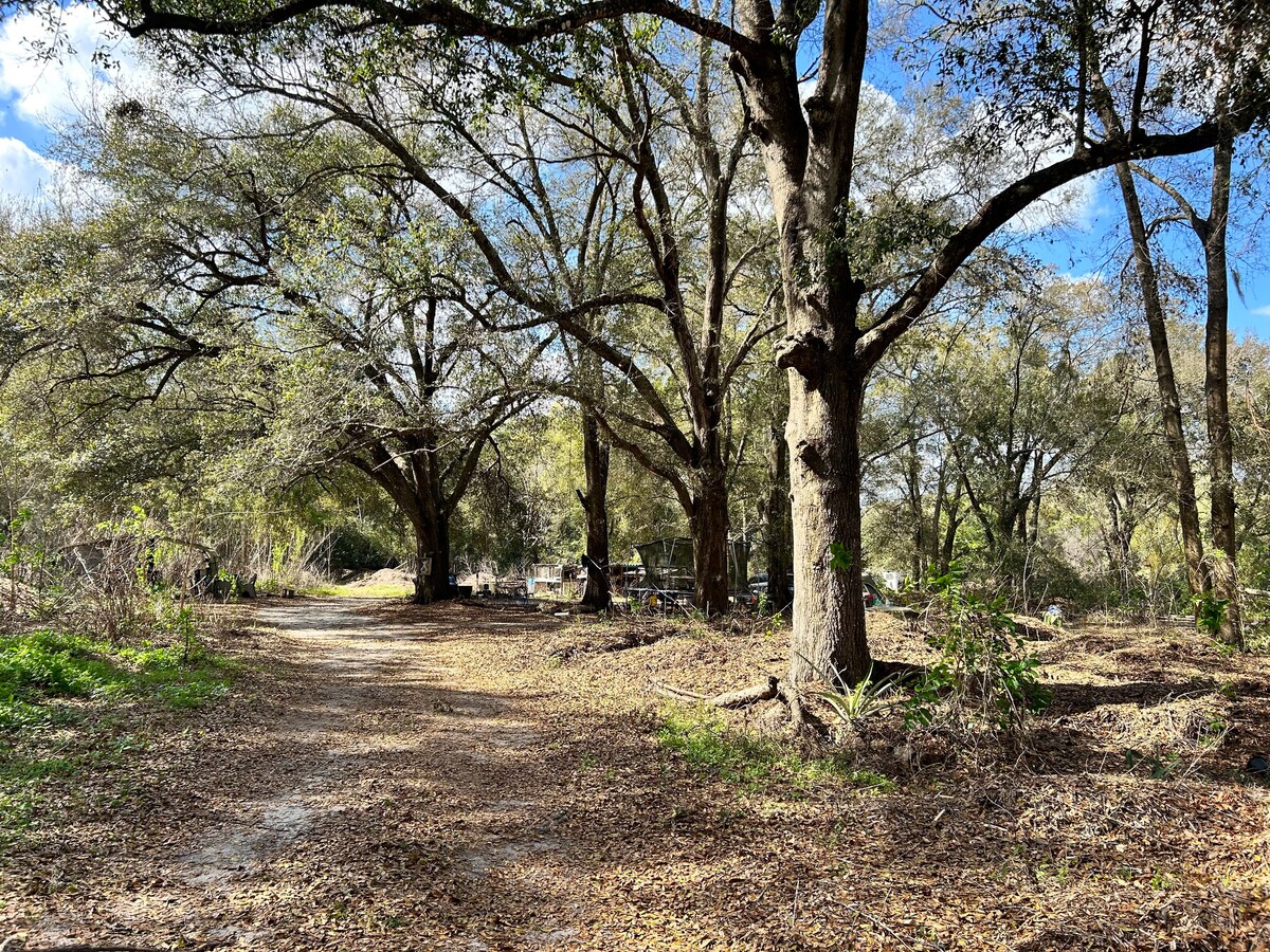 Glamping Ocala near the Springs