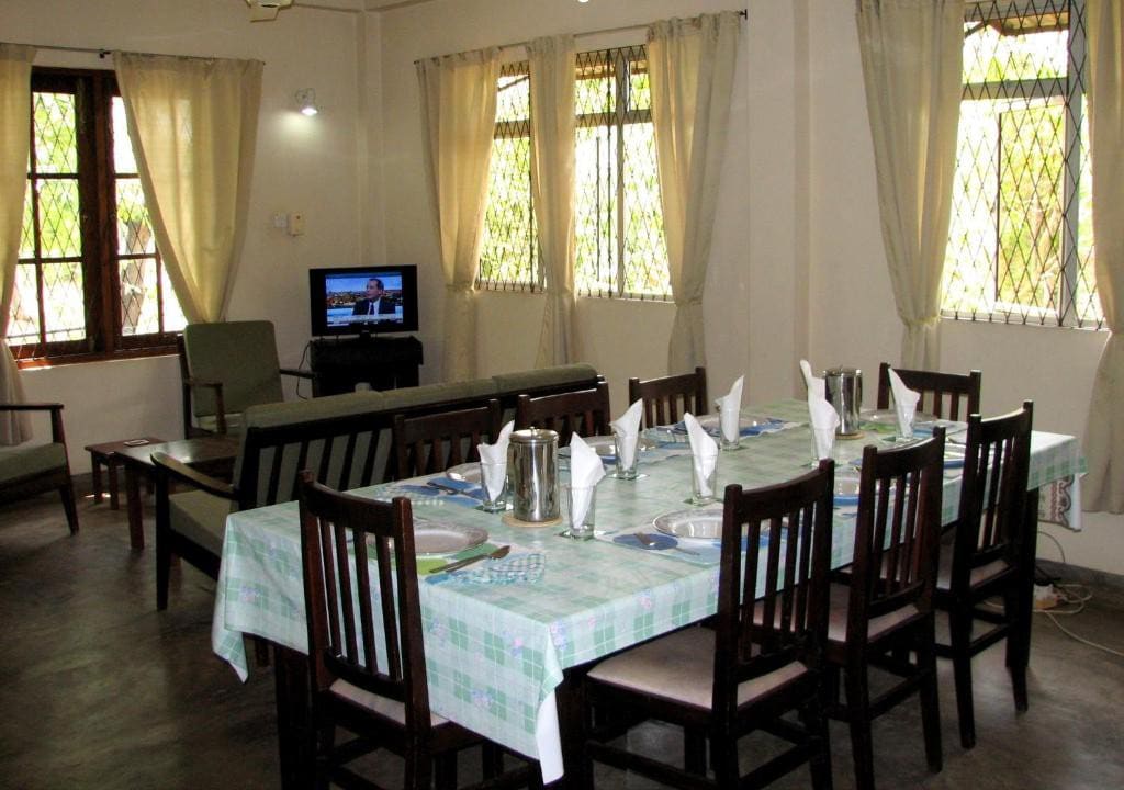 Guest Room in Upie's Folly Holiday Bungalow