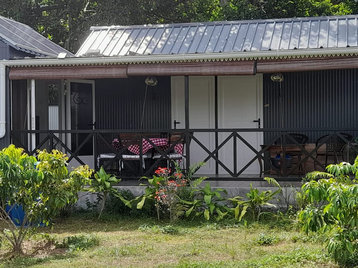 Le jardin Secret - Maison ecolo dans un verger