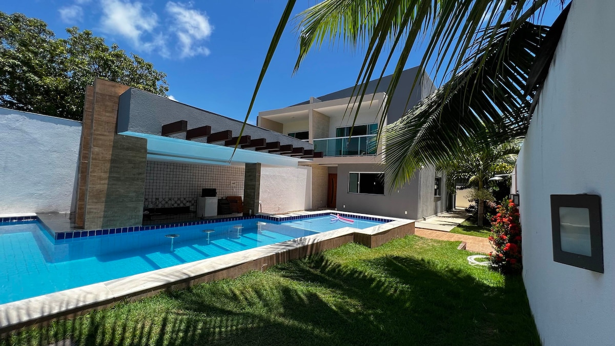 Casa Cond. Aconchegante 3QT com Piscina e Sinuca