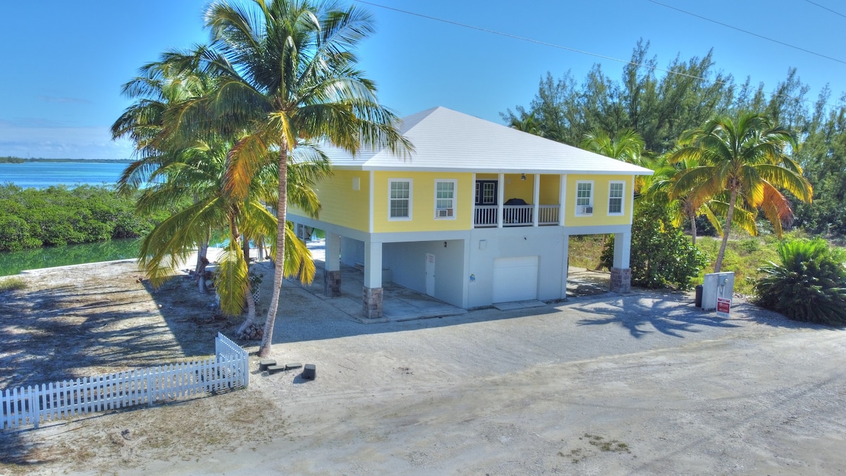 Stunning Villa w/ Boat & private dock, beach view