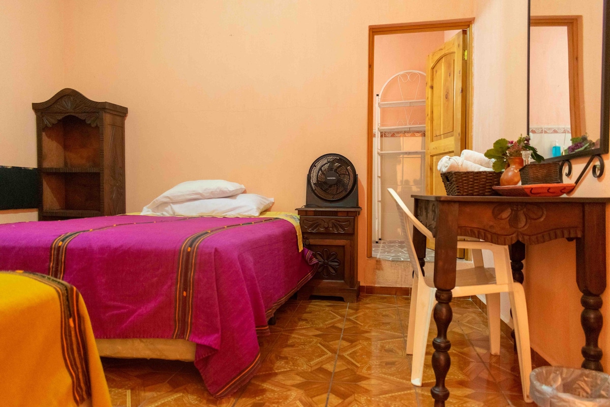 Comfy Room for 3 guests in Panajachel