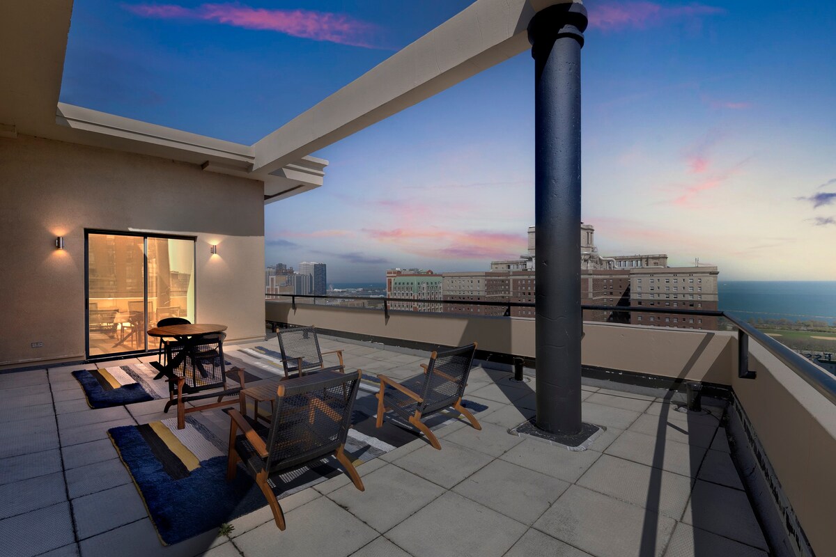 DTown Penthouse - 4bd/4ba (+Parking + Gym)