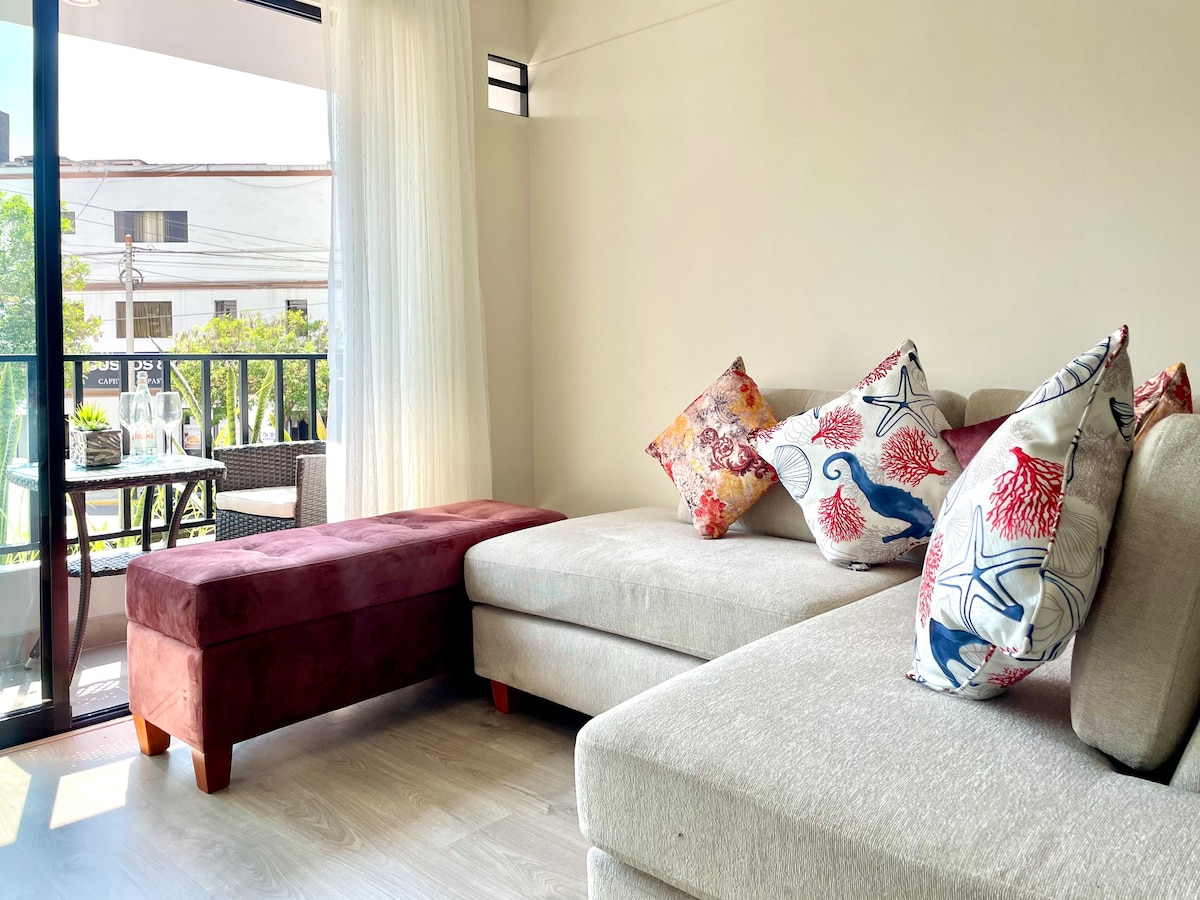 New Central Charm Apartment in San Isidro