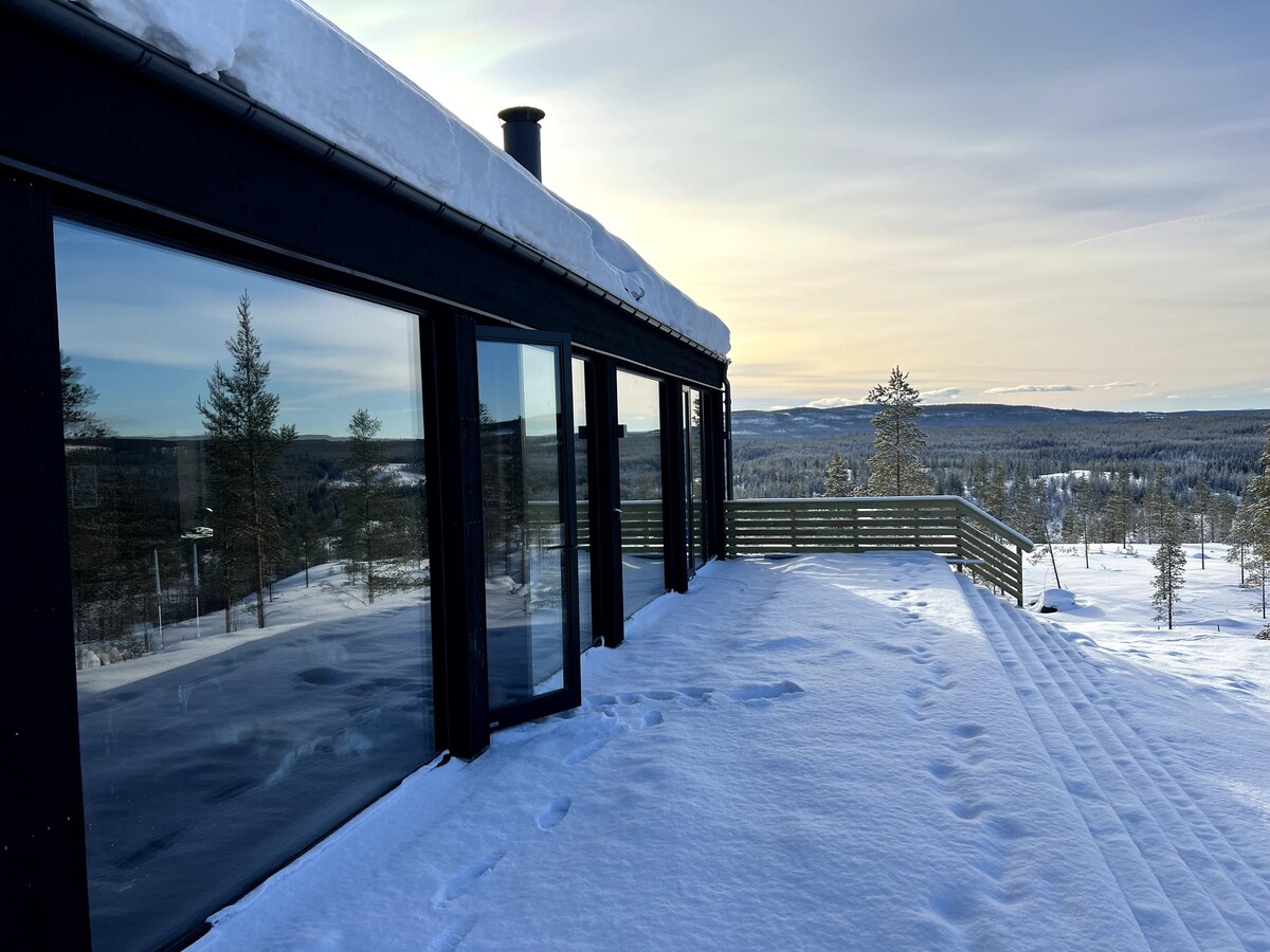 Villa w. sauna & amazing view - close to ski&golf