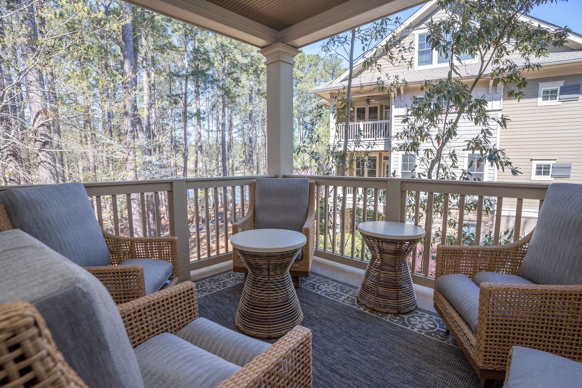 Stunning Reynolds Lake Oconee Golf Lakefront Condo