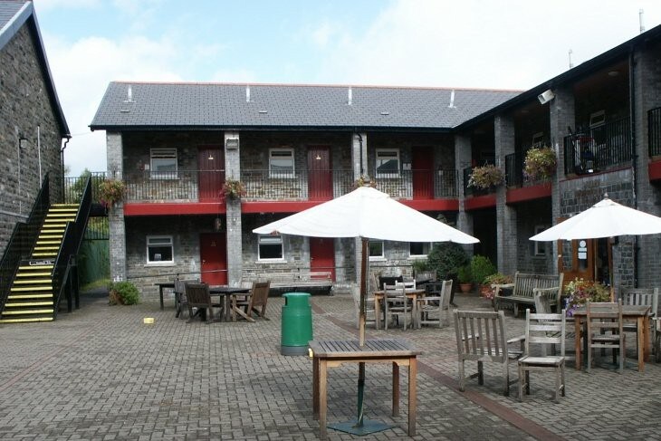 Dare Valley Country Park Accommodation >房间3