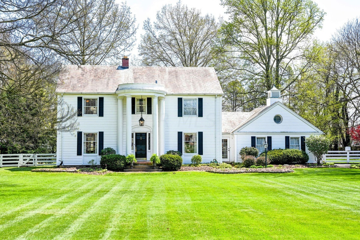 Colonial Classic Updated and Elegant Arnold Manor