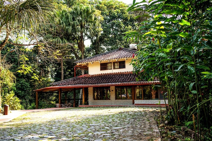 Villa Tunari的民宿