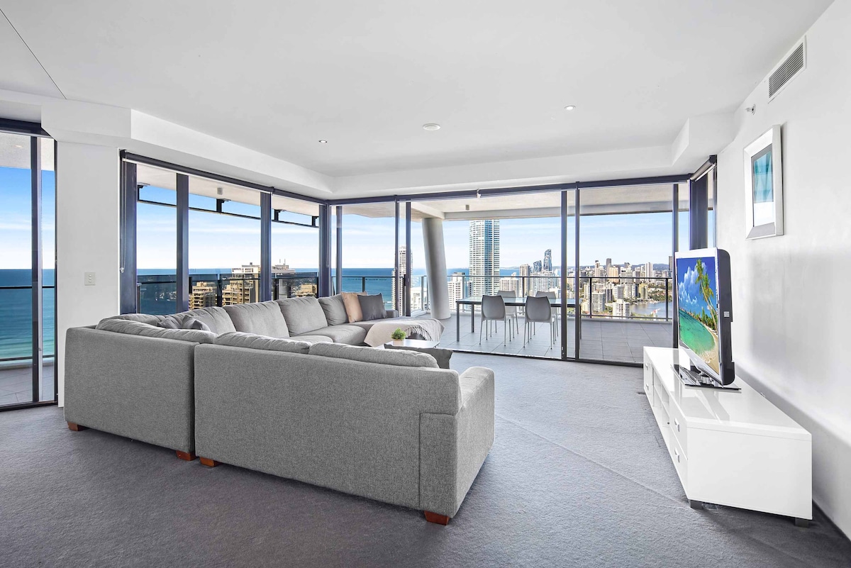 Circle on Cavill Level 35 Skyhome Ocean View