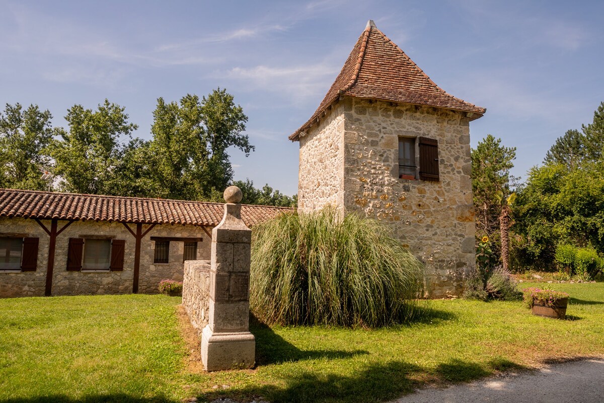 Gîtes de Pehillo-Domaine entier+ piscine - 18 pers