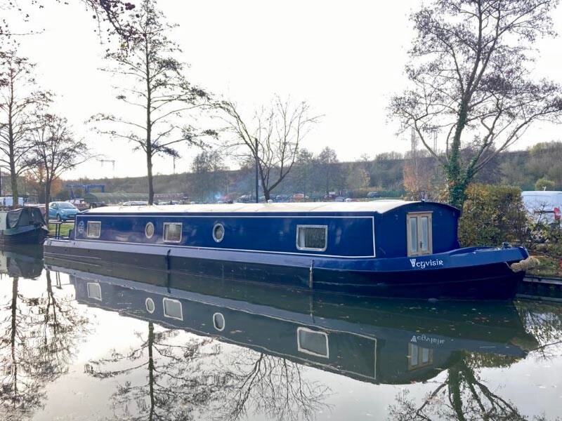 Wide beam canal boat Vegviser