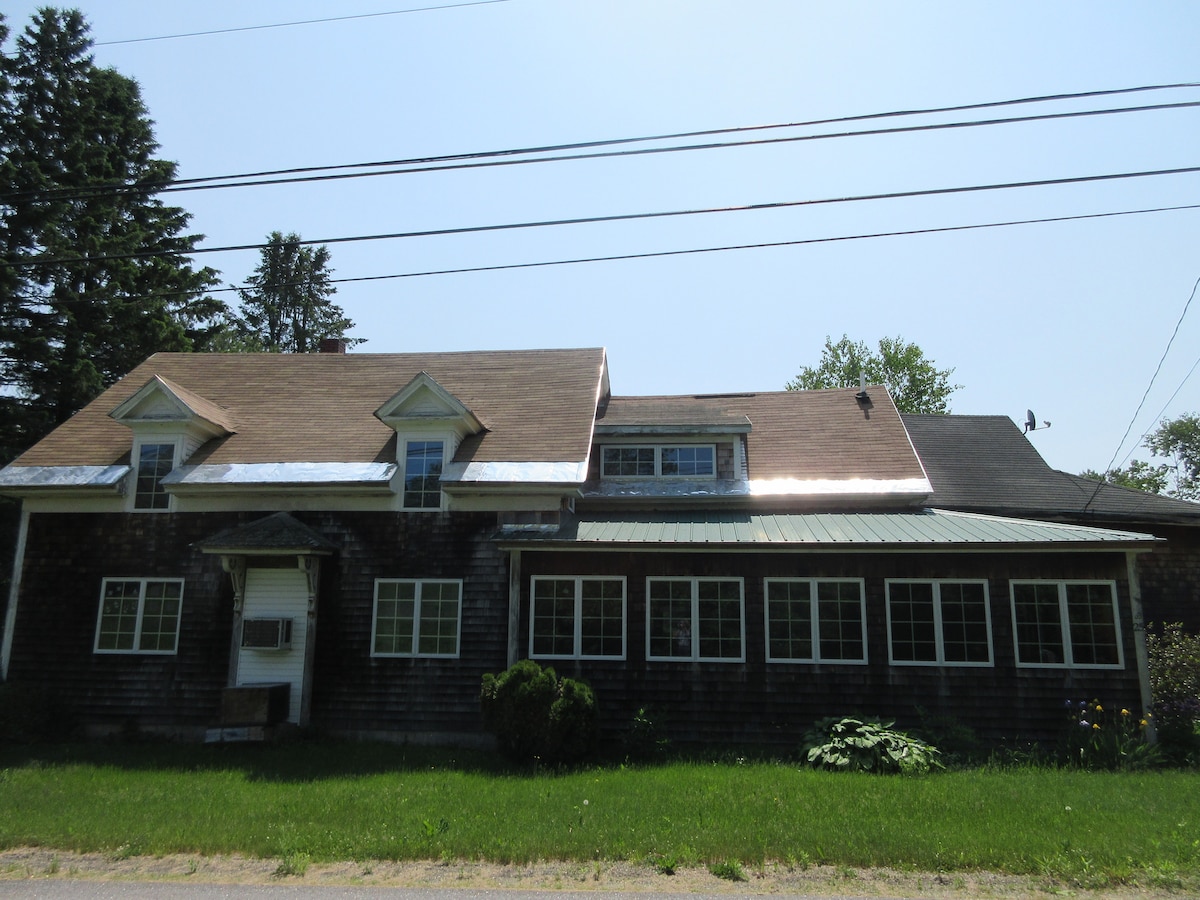 Charming Farmhouse