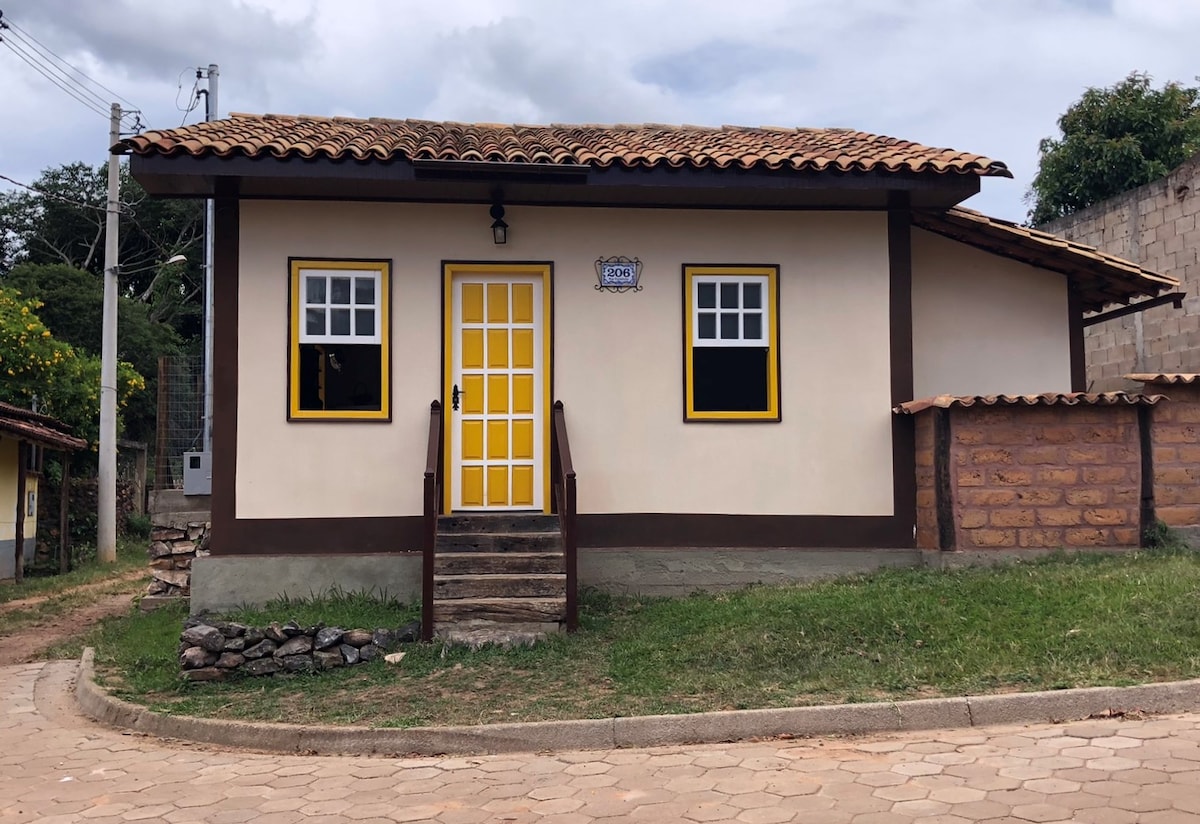 Casa com 2 suítes em Diamantina/Curralinho