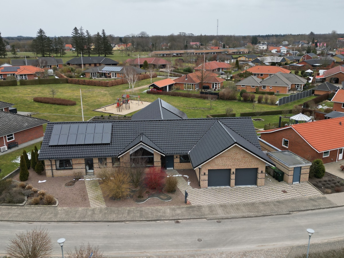 Stort familie venligt hus nær Legoland