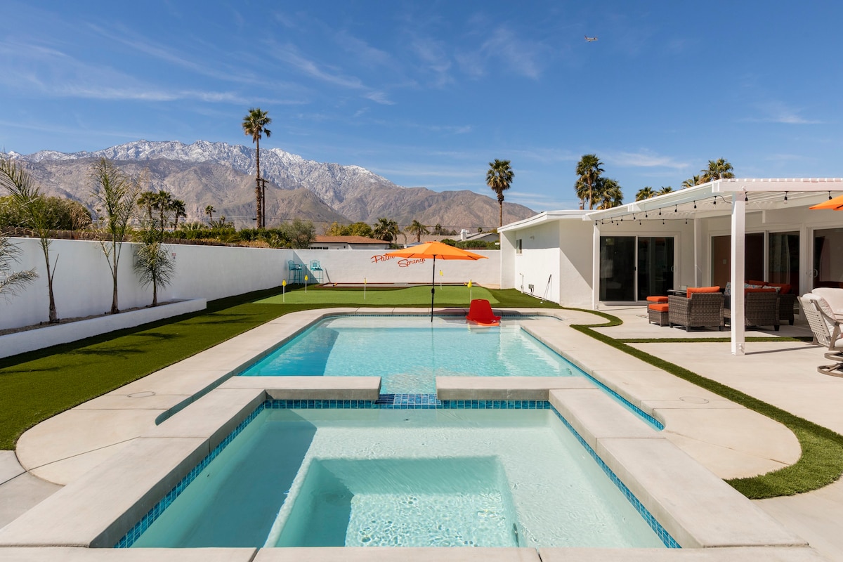 Mid Century Palm Springs Home/带泳池、高尔夫球场和Bocce