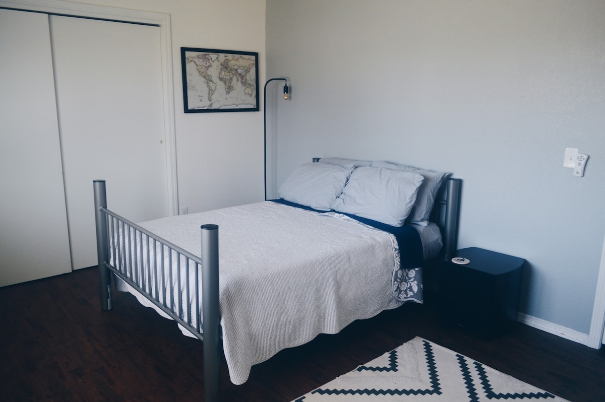 Suitemate style/All 4 rooms for rent - North room