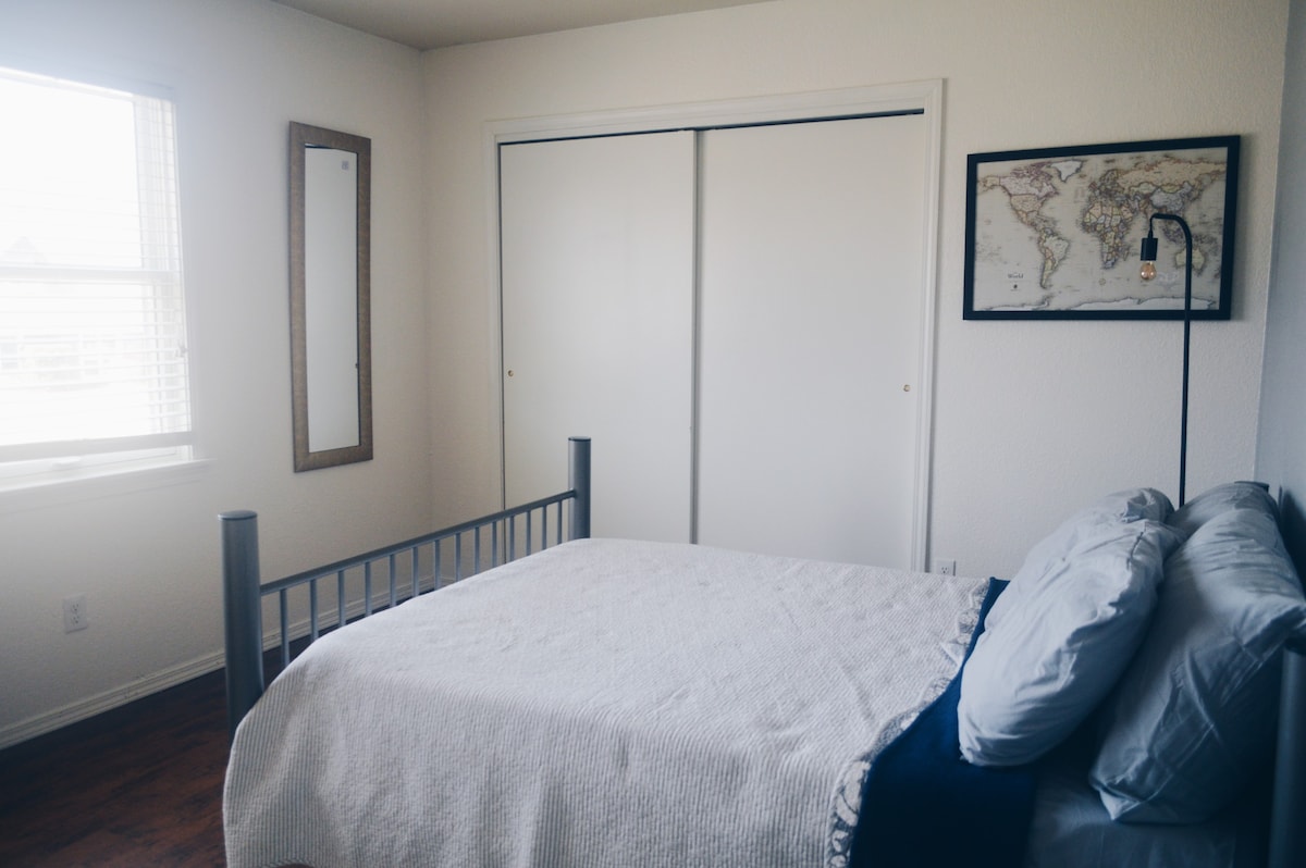 Suitemate style/All 4 rooms for rent - North room