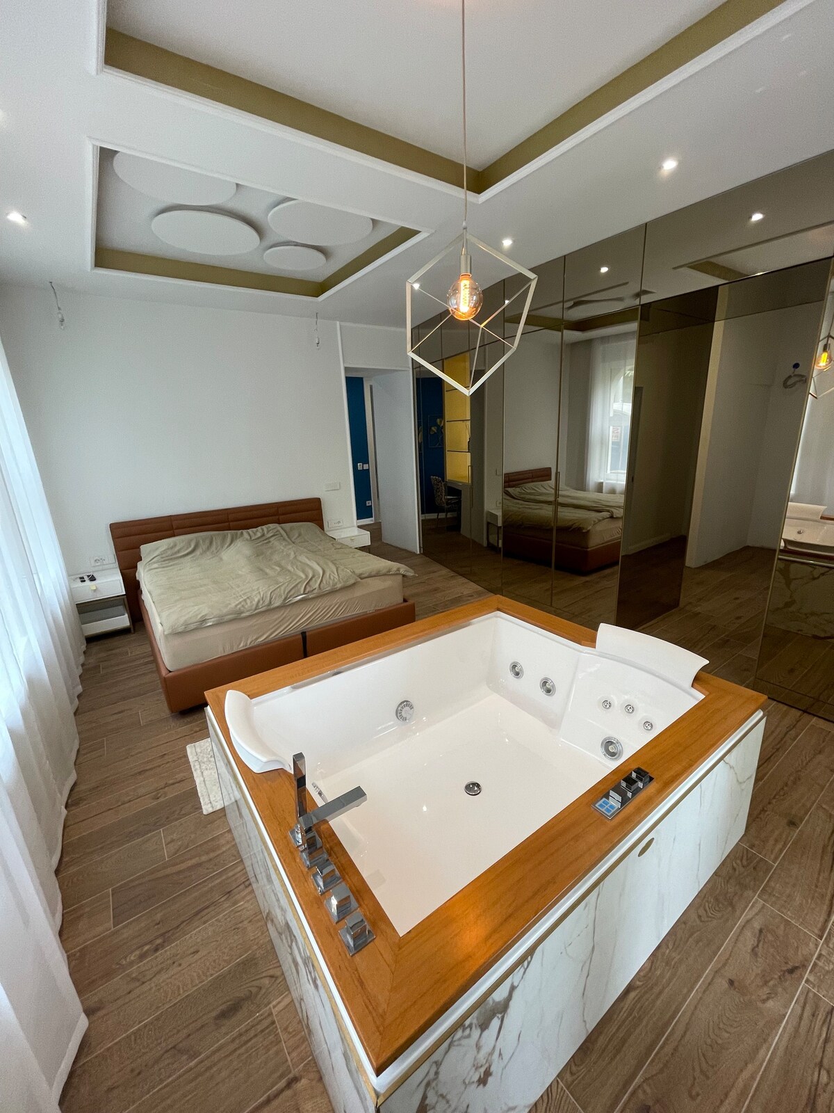 Opulence luxury SPA suite