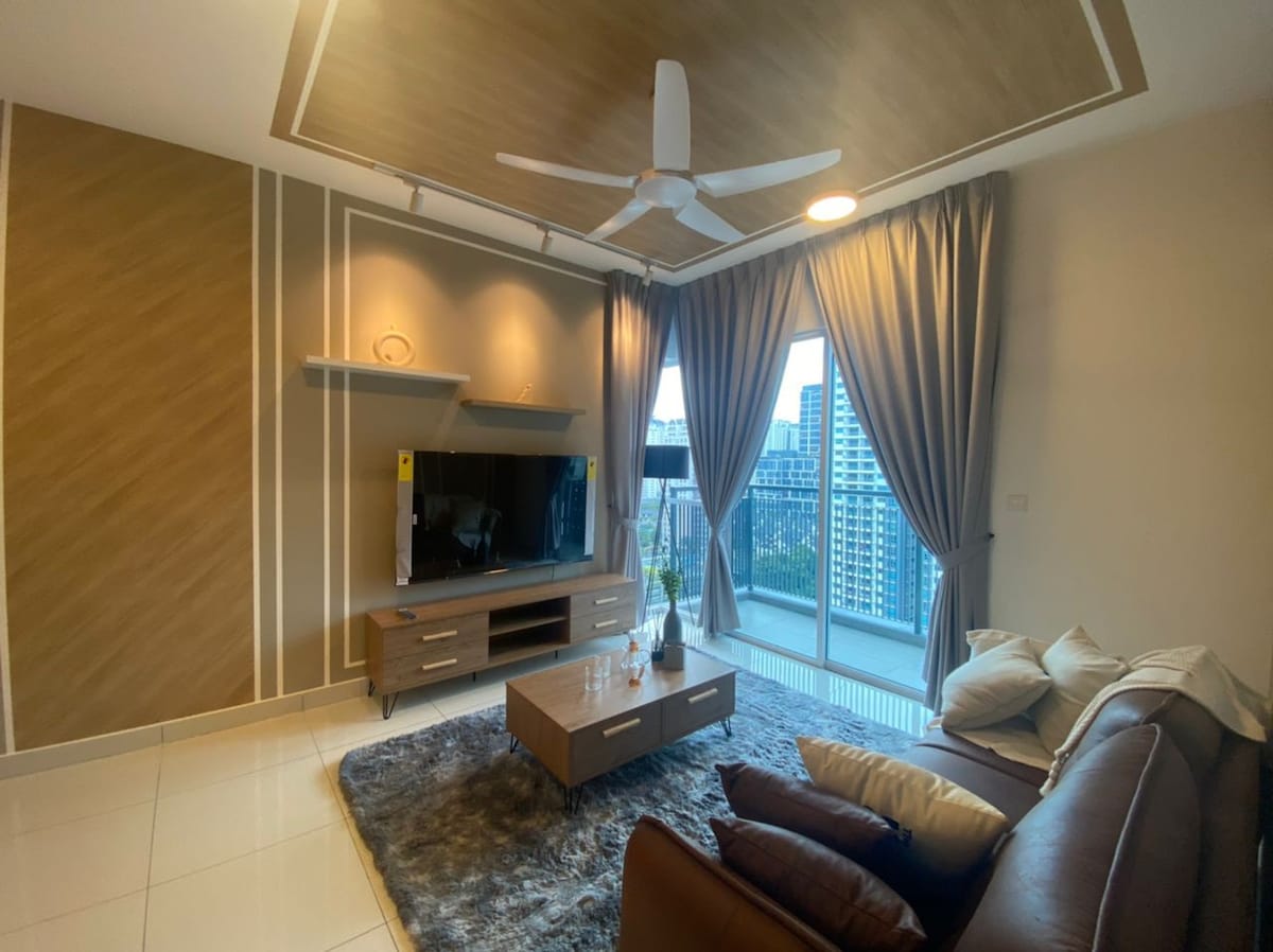 吉隆坡Mont Kiara的舒适双卧室公寓