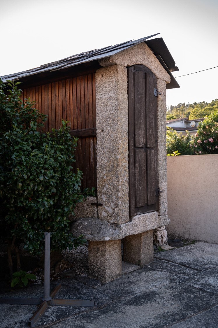 Casa Agrícola em Xisto Vila Real-Portugal (XIX)