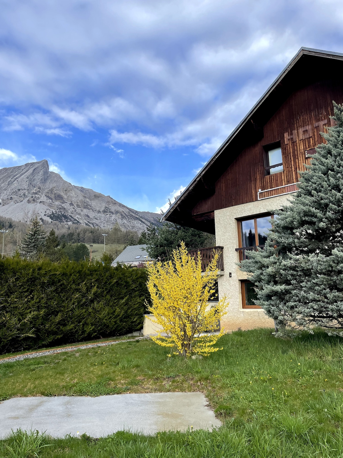 Duplex au pied de la montagne dans le Champsaur