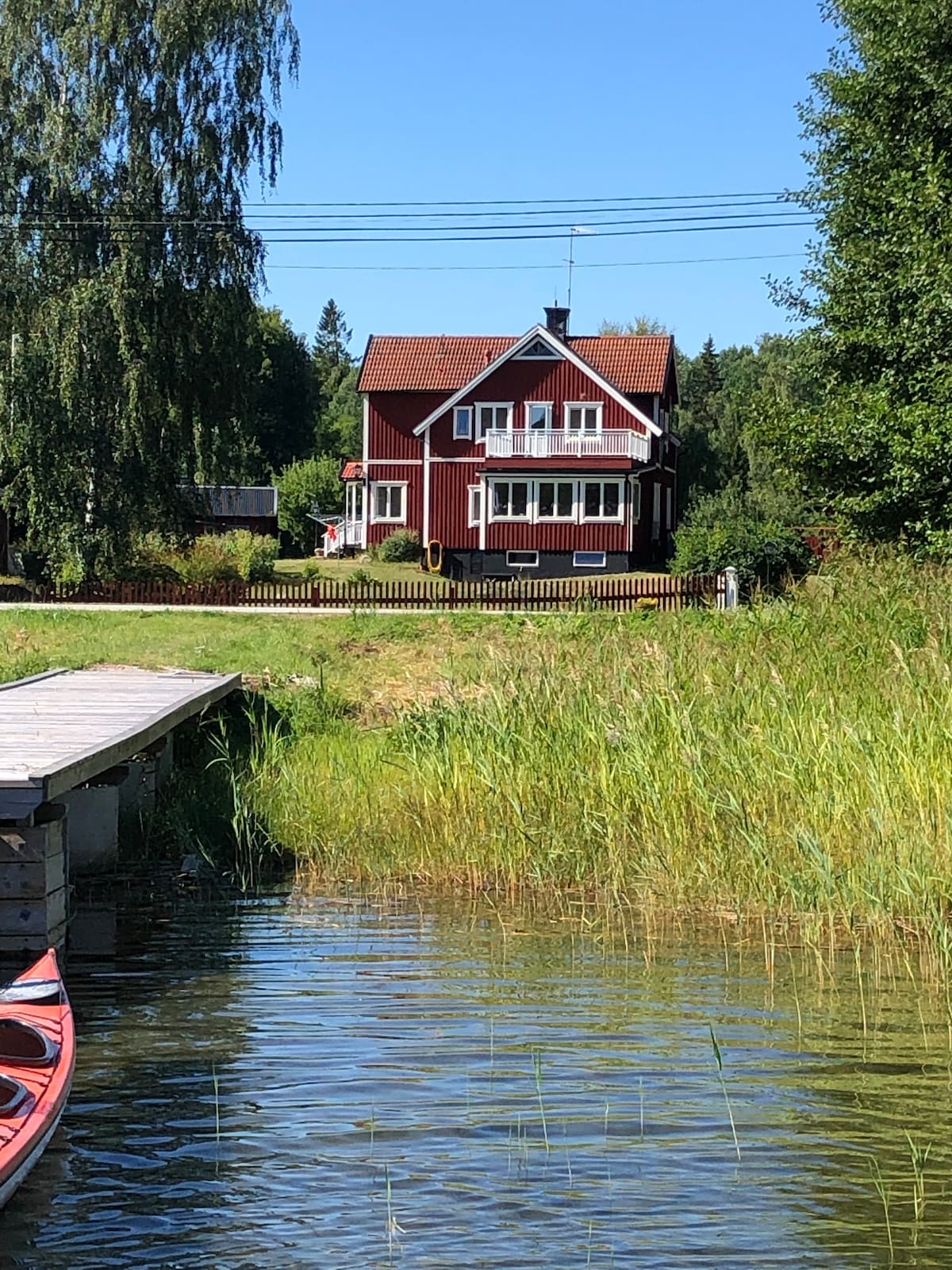 Skärgårdsvilla med gamla anor och egen brygga