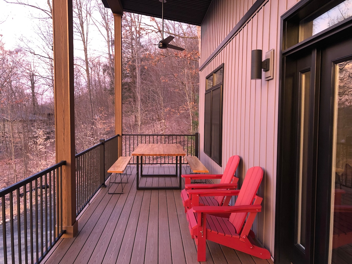 Mod Mountain Hideaway near Bedford Springs Hotel