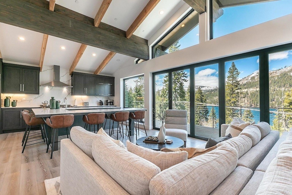NEW Donner-Tahoe Lakehouse