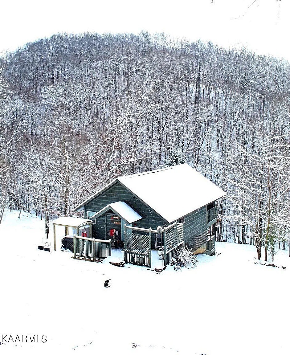 Cabin Near Brimstone and Big South Fork