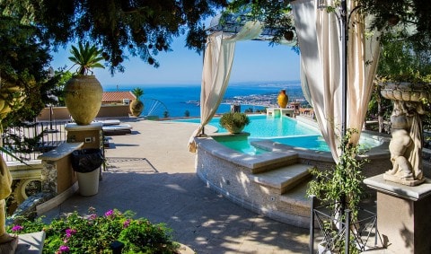 Spacious Home in the heart of Taormina with pool
