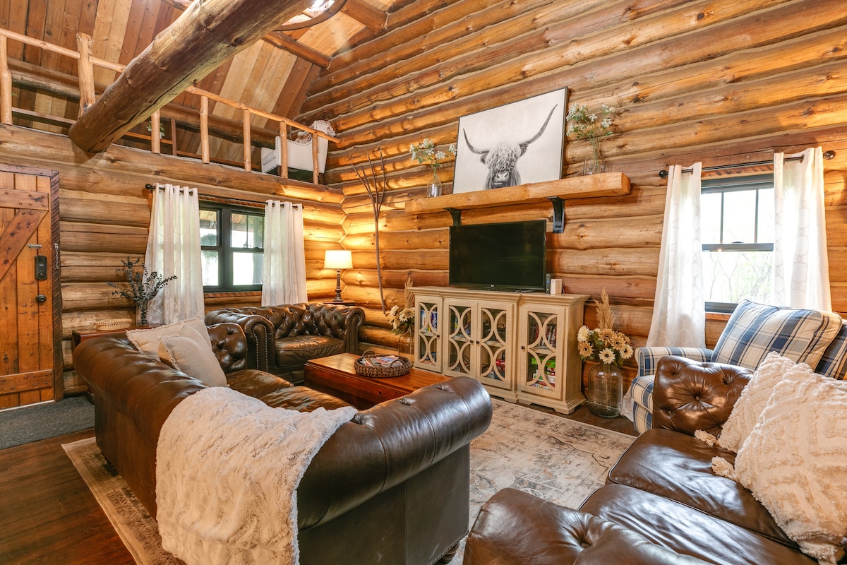 The Cabin at Country Acres