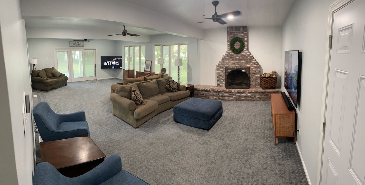 Spacious Sylvania Golf House