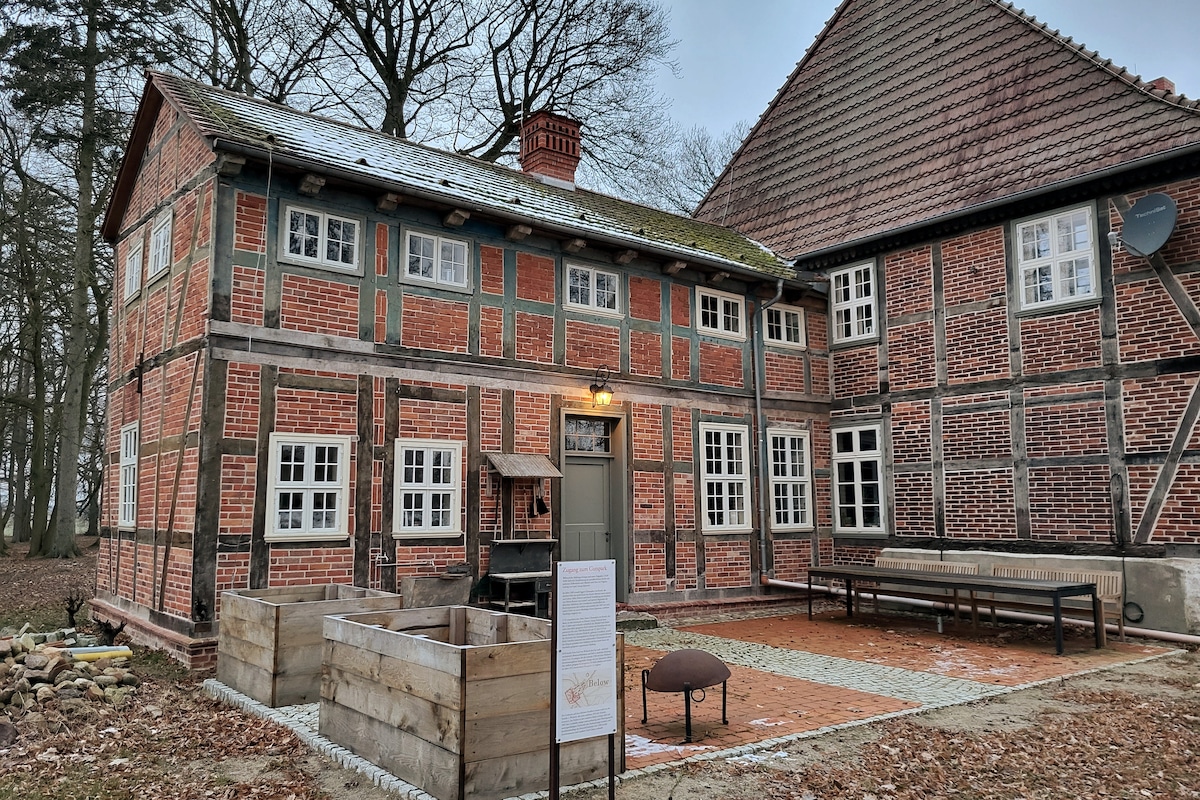 Gesindewohnung im Gutshaus Below