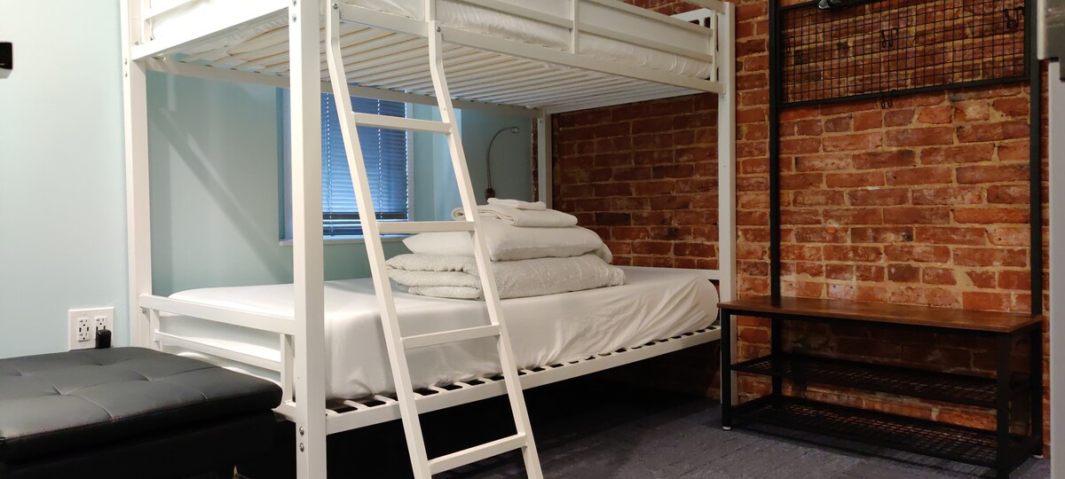 Bigger Private Room (with a bunk bed)