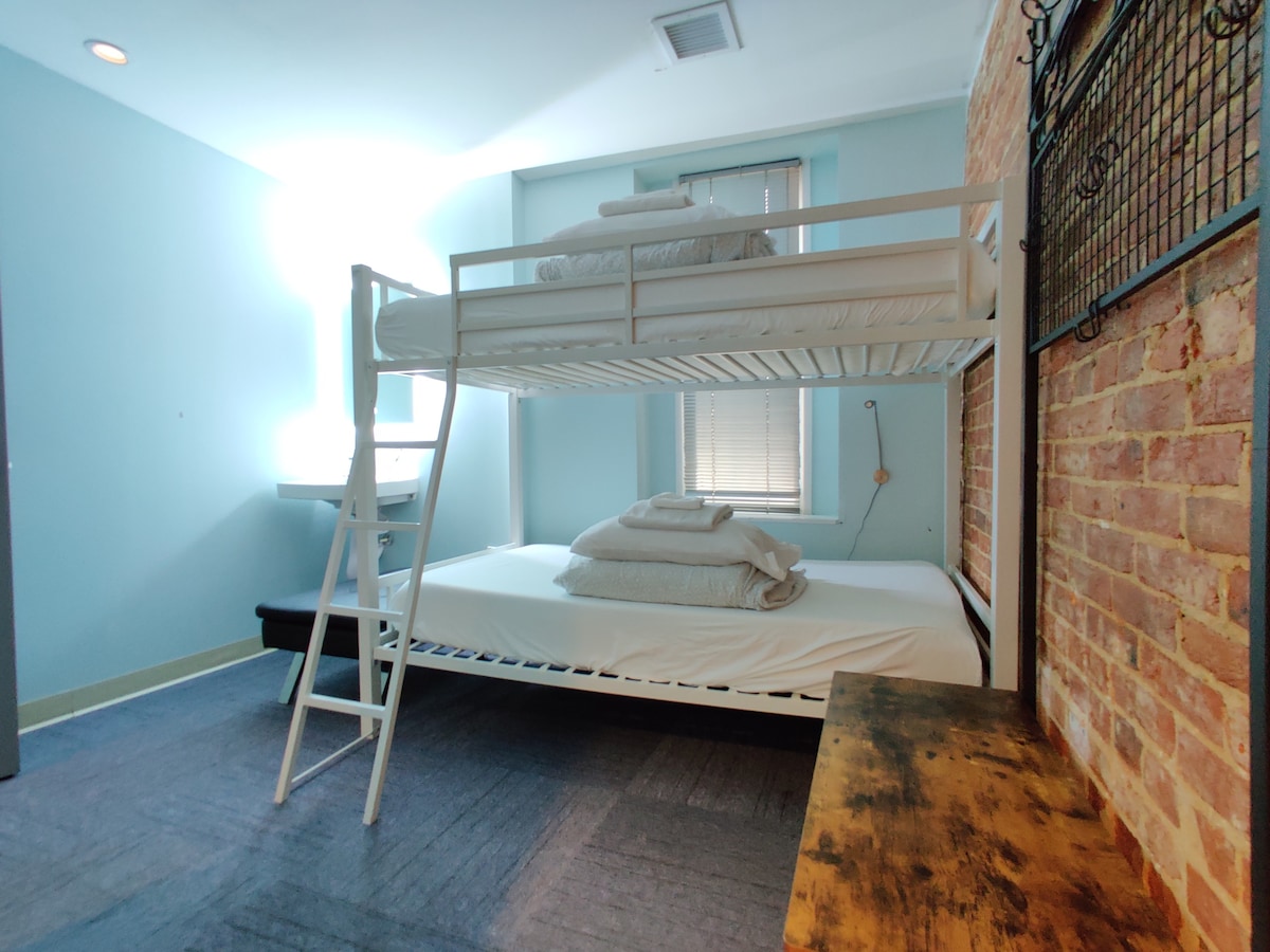 Bigger Private Room (with a bunk bed)