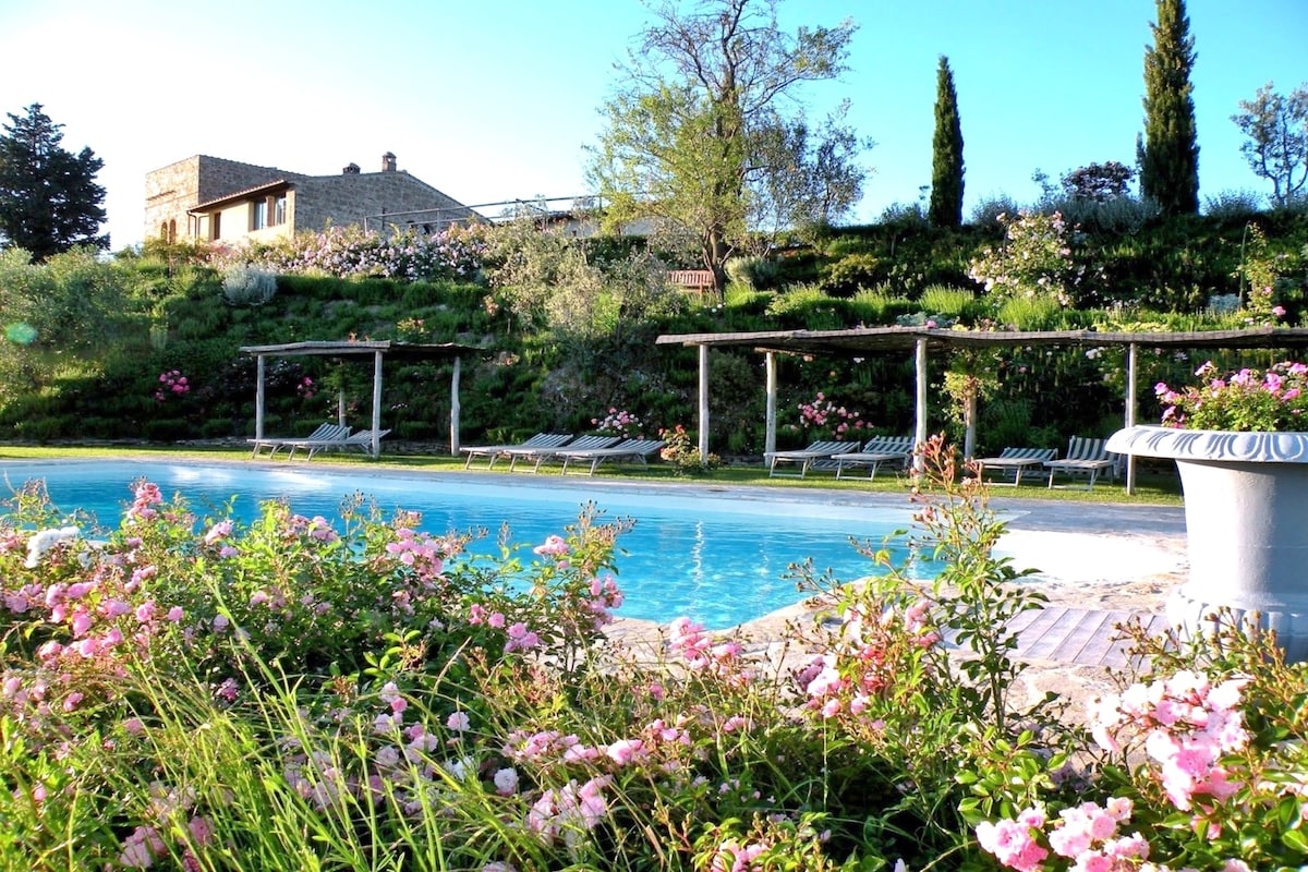 Suite Lavanda - Apt with shared pool near Certaldo