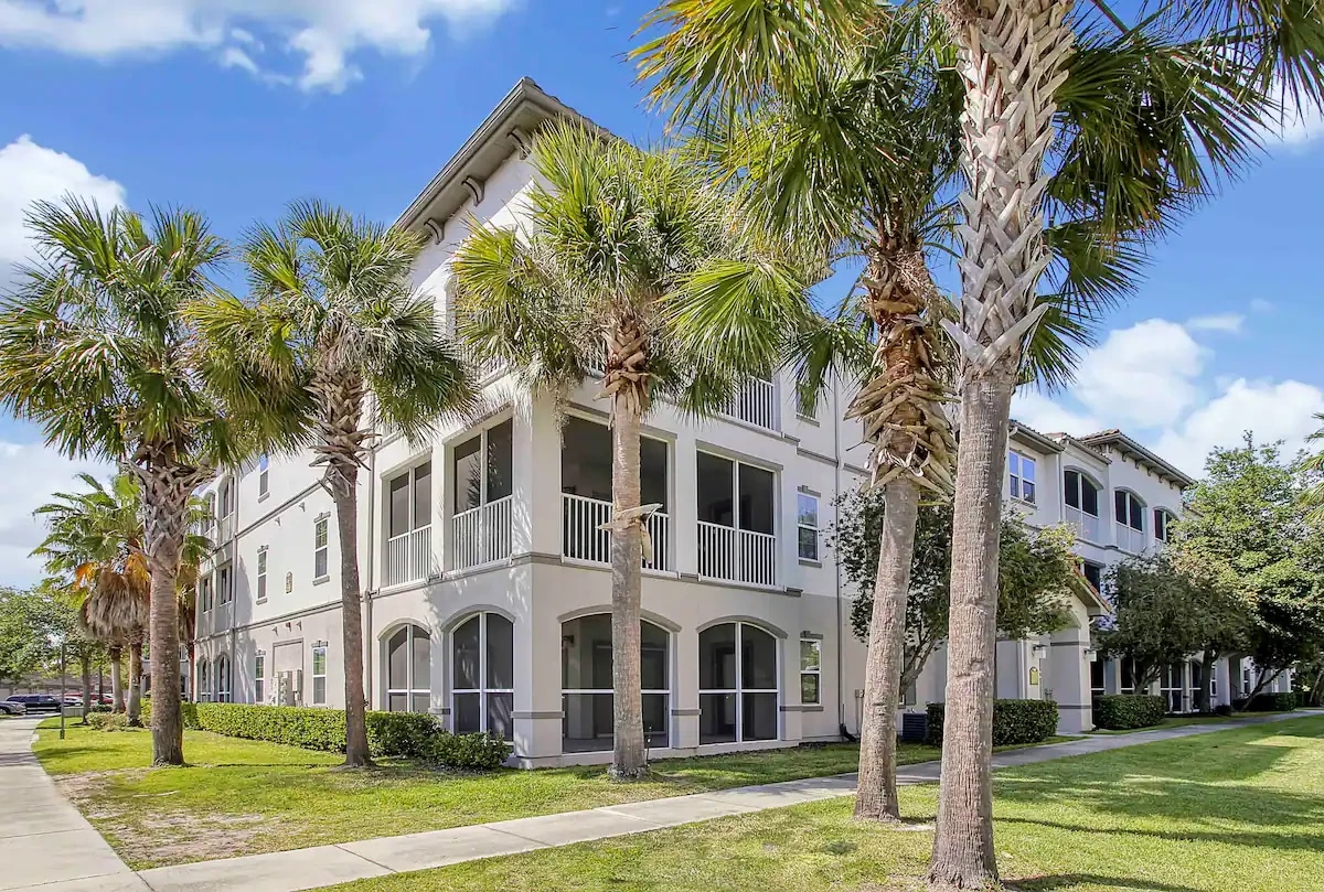 Luxury Family Resort Styled Apartment Near Disney