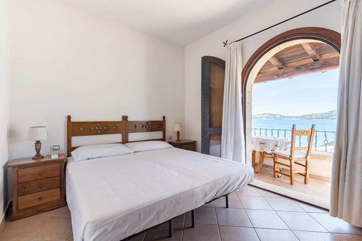 Vista mozzafiato sul mare, 20 metri dalla spiaggia