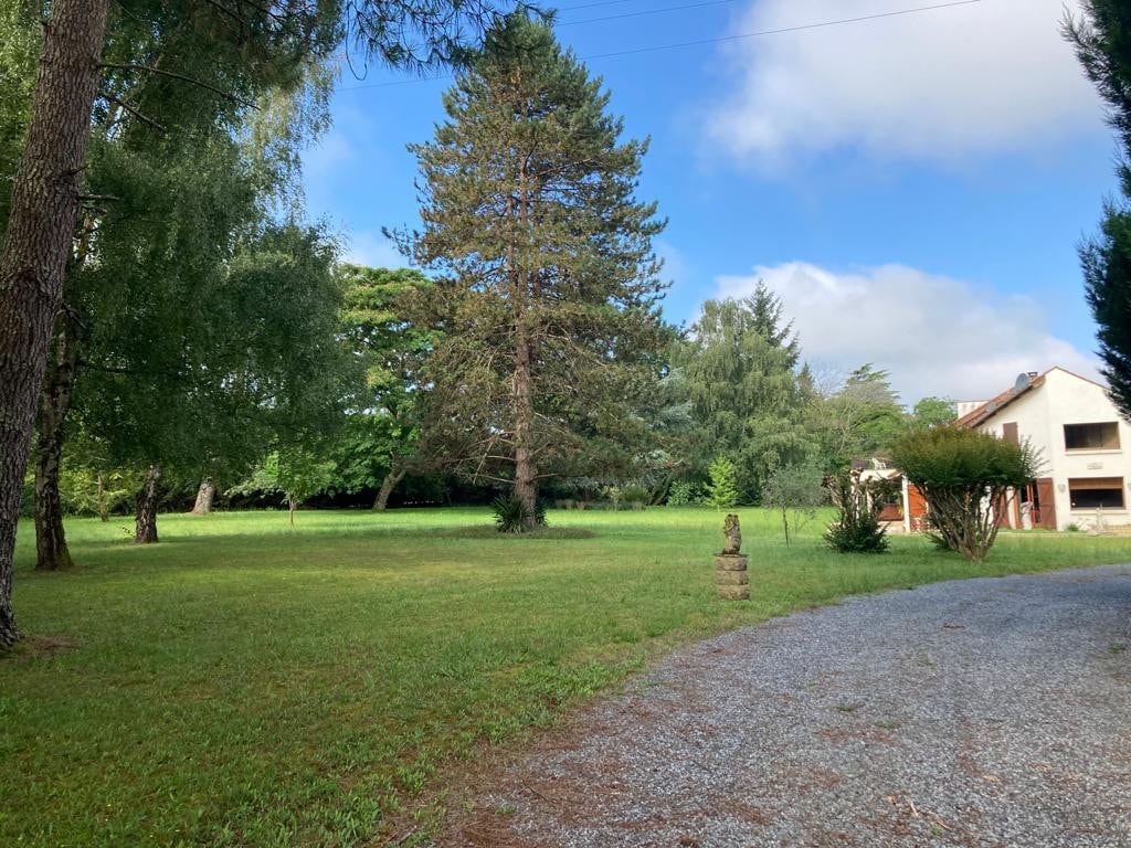 Property in the heart of the Gascogne countryside