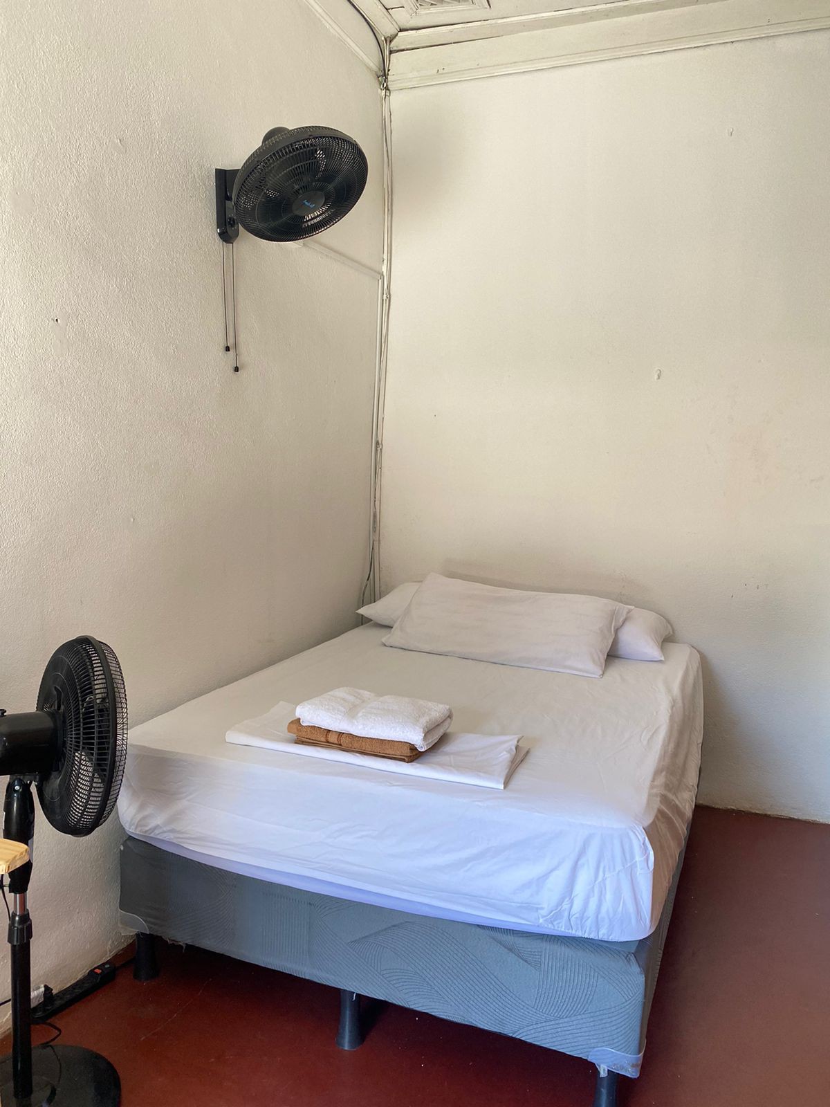 Habitación Entrada Independiete #4 Liberia/ Hostel