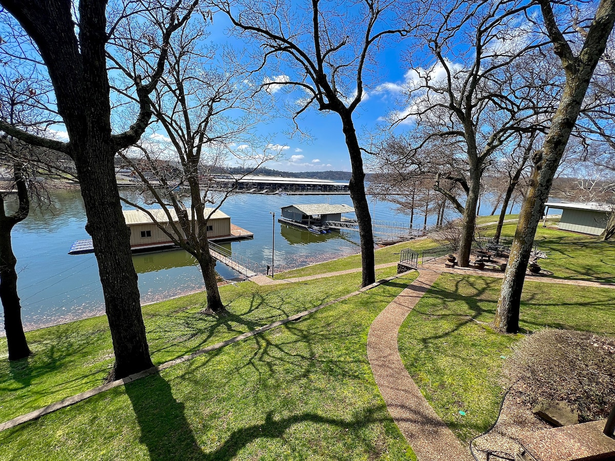 The Nautical Nook - lake front house on Duck Creek