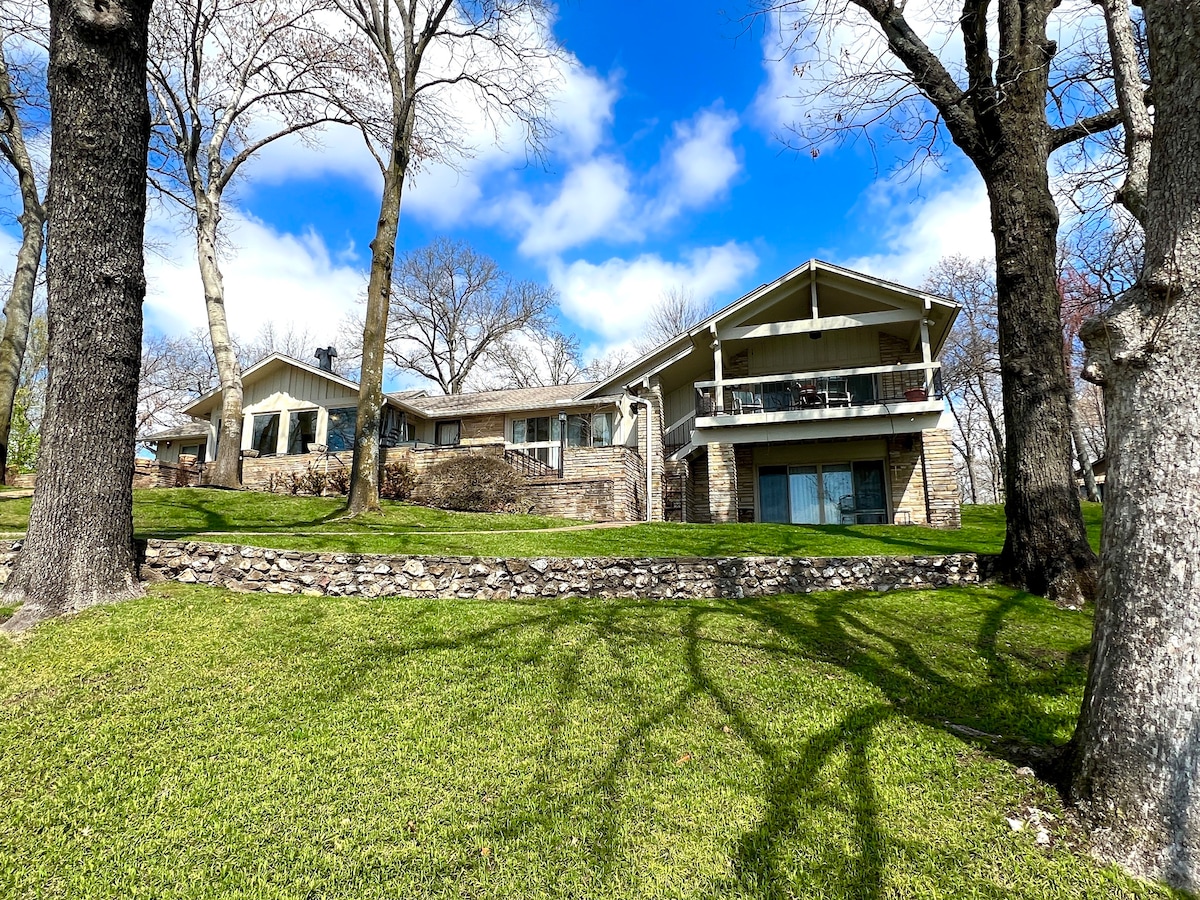 The Nautical Nook - lake front house on Duck Creek