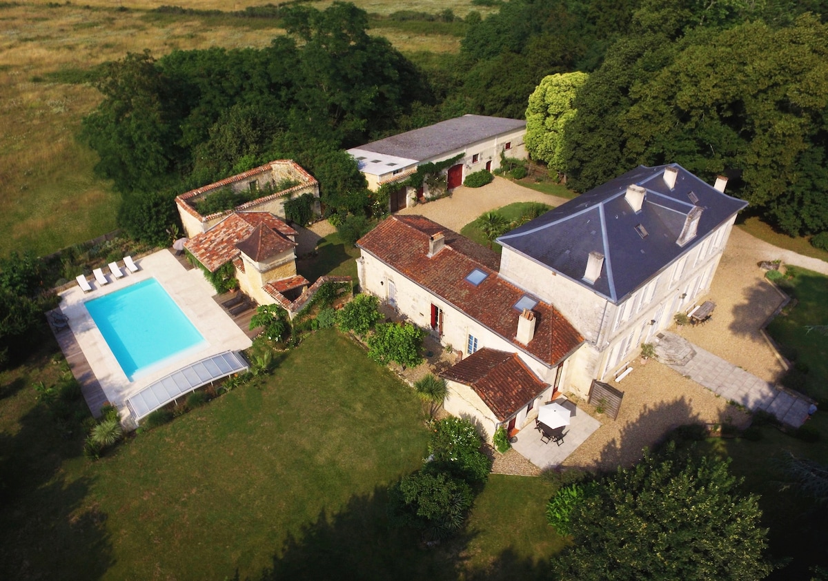 Family friendly holiday home with heated pool