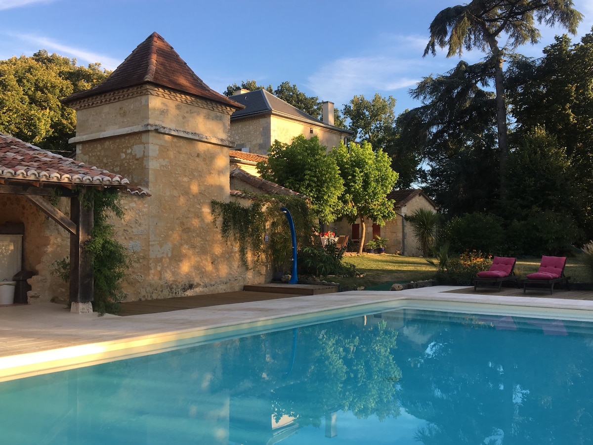 Family friendly holiday home with heated pool