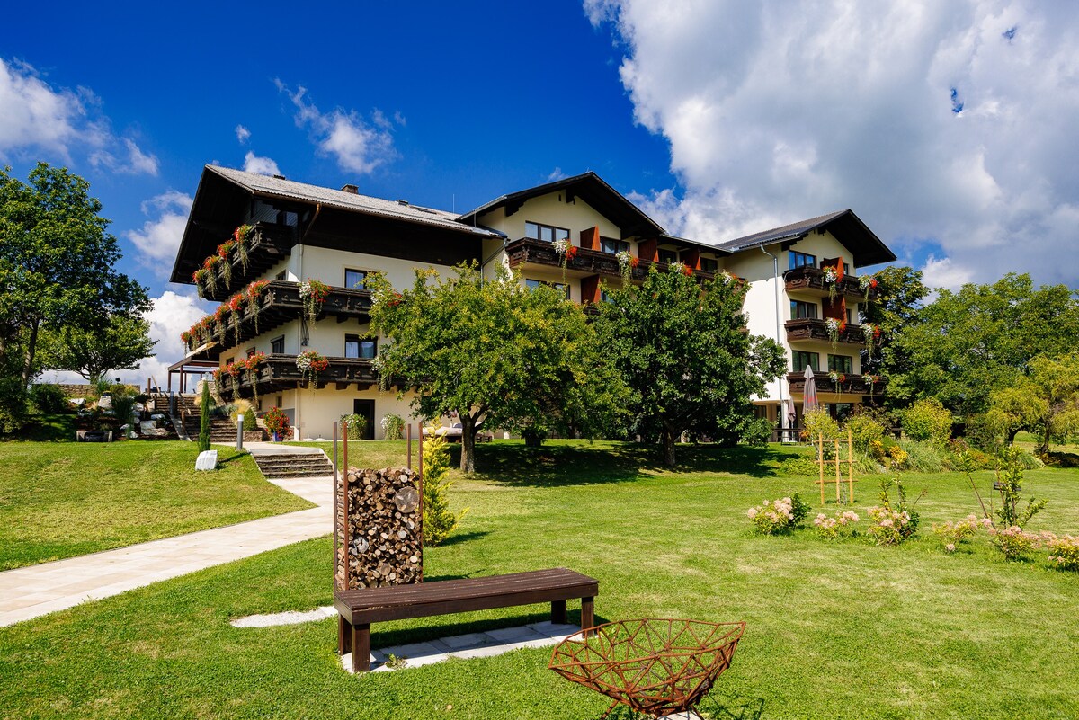 Familienzimmer im Schöcklblick (Nebenhaus)