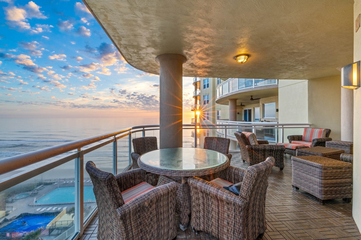 *NEW* Prestigious Oceanview Luxury Condo