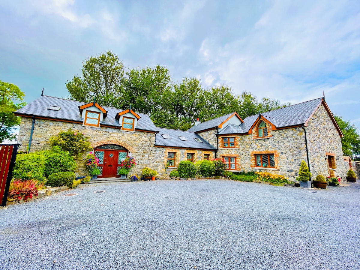 Cozy Stone Cottage Annex